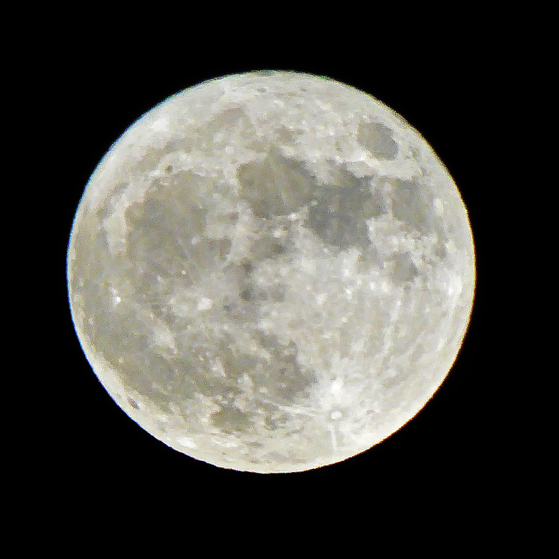 Foto: 161114-02 Luna Con Panasonic - Zaragoza (Aragón), España