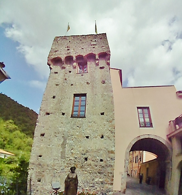 Foto: Centro histórico - Zuccarello (Liguria), Italia