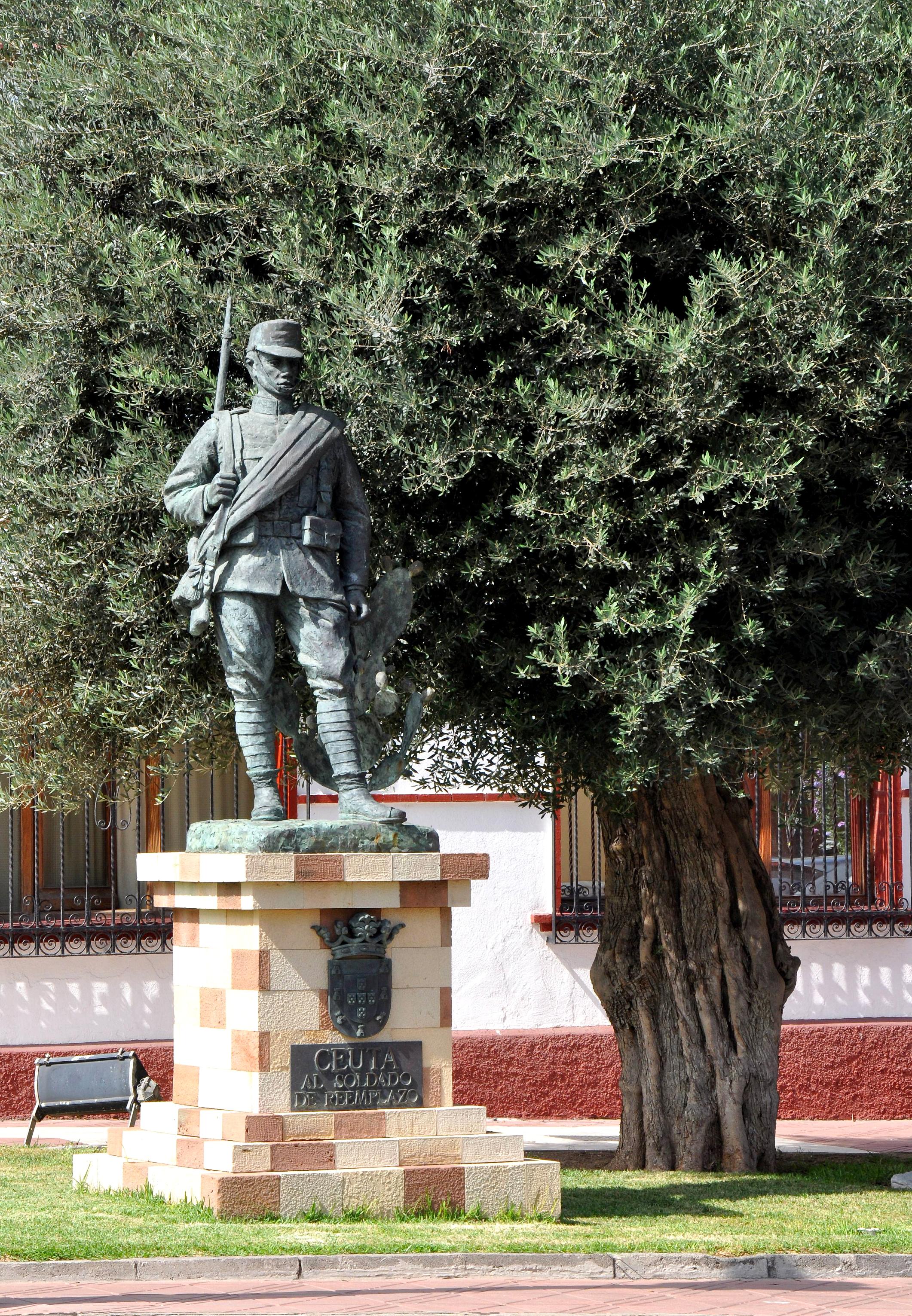 Foto: Monumento al soldado - Ceuta, España