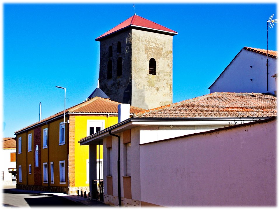 Foto: sobre el tejado - Bercianos Del Paramo (León), España