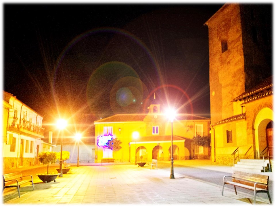 Foto: Plaza del Ayuntamiento - Bercianos Del Paramo (León), España