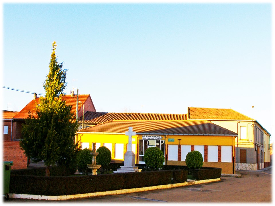 Foto: Jardín de las escuelas - Villar Del Yermo (León), España