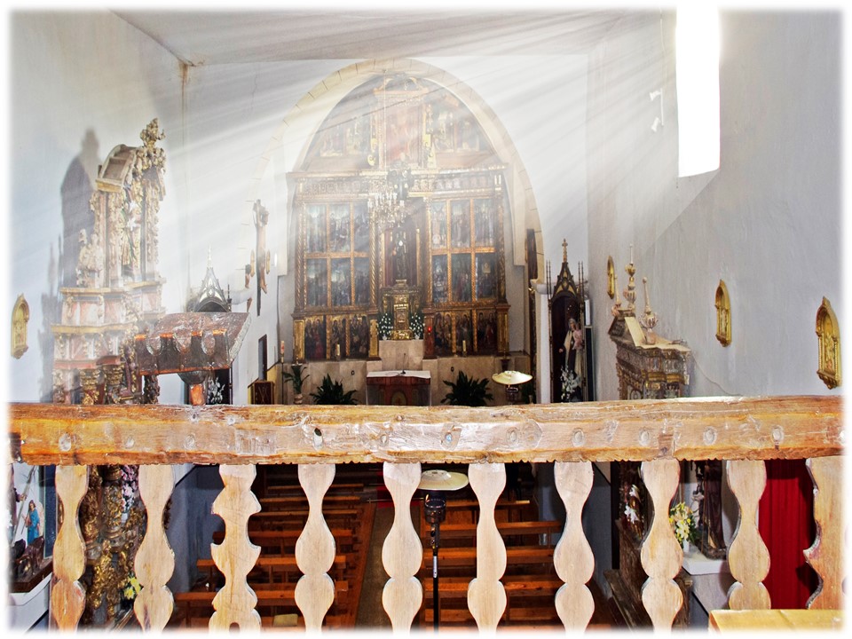 Foto: Interior de la Iglesia desde el coro - Villar Del Yermo (León), España
