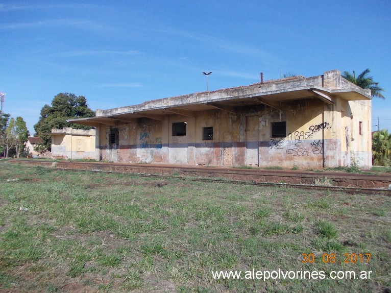 Foto: Santa Mariana BR - Monumento a la Biblia - Santa Mariana (Paraná), Brasil