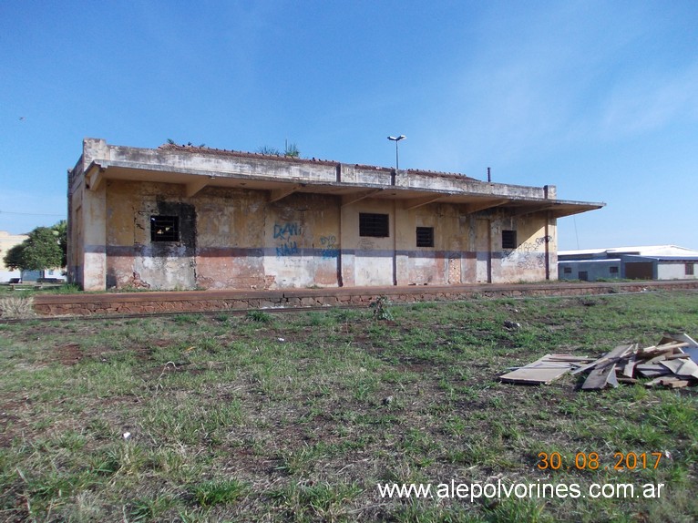 Foto: Santa Mariana BR - Monumento a la Biblia - Santa Mariana (Paraná), Brasil