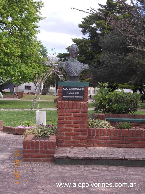 Foto: Busto Gral San Martin, Gobernador Mansilla - Gobernador Mansilla (Entre Ríos), Argentina