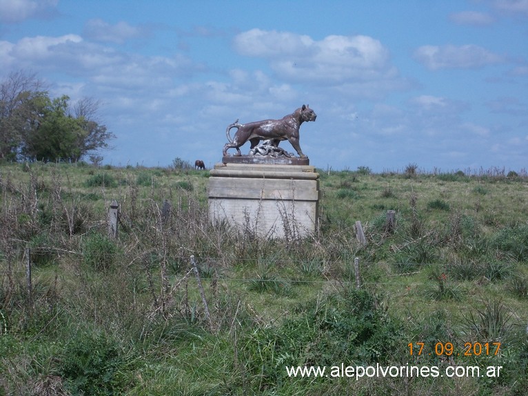 Foto: Monumento - Aldea Asuncion (Entre Ríos), Argentina