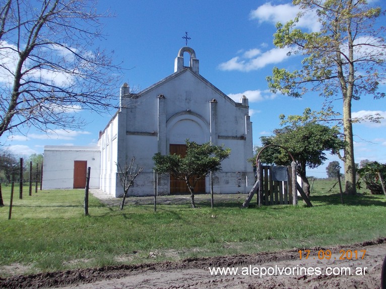 Foto: Iglesia en Colonia Basavilbaso - Colonia Basavilbaso (Entre Ríos), Argentina