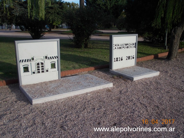 Foto: Plaza San Martin - Pigue (Buenos Aires), Argentina