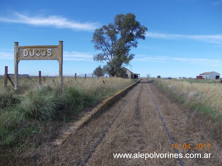 Foto: Estacion Ducos - Ducos (Buenos Aires), Argentina