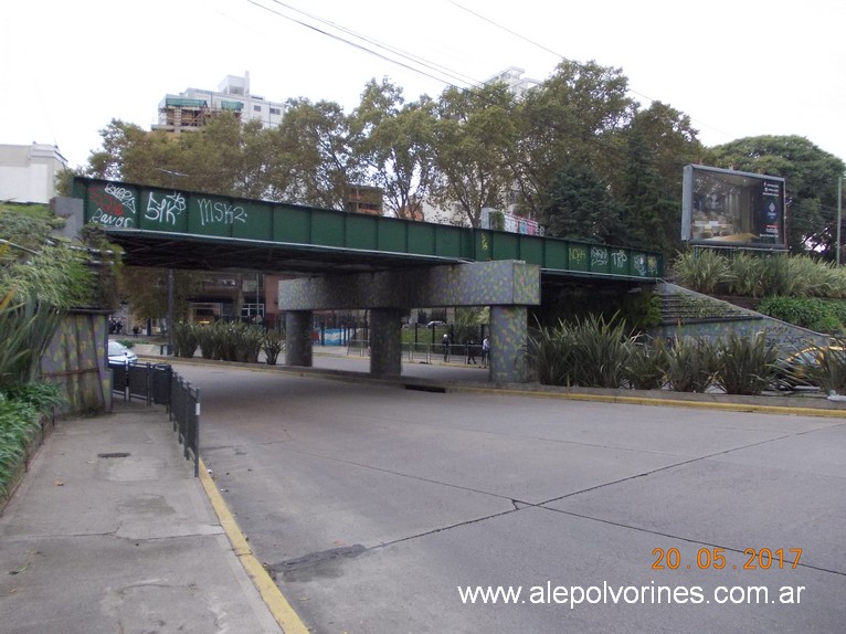 Foto: Puente FCBAR sobre Av de los Incas - Belgrano (Buenos Aires), Argentina