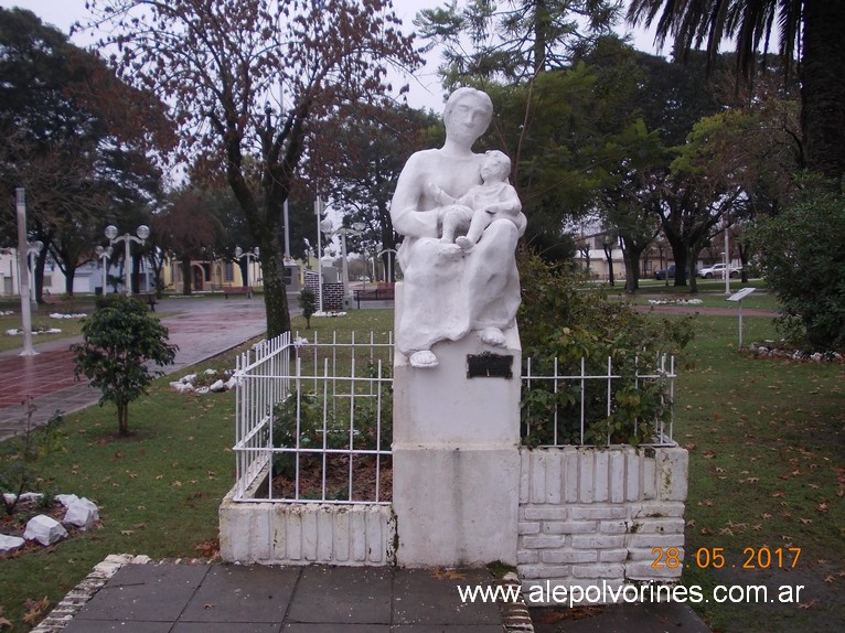 Foto: Monumento a la madre - General Campos (Entre Ríos), Argentina