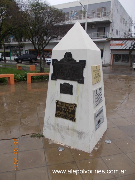 Foto: Plazoleta Centenario - San Salvador (Entre Ríos), Argentina