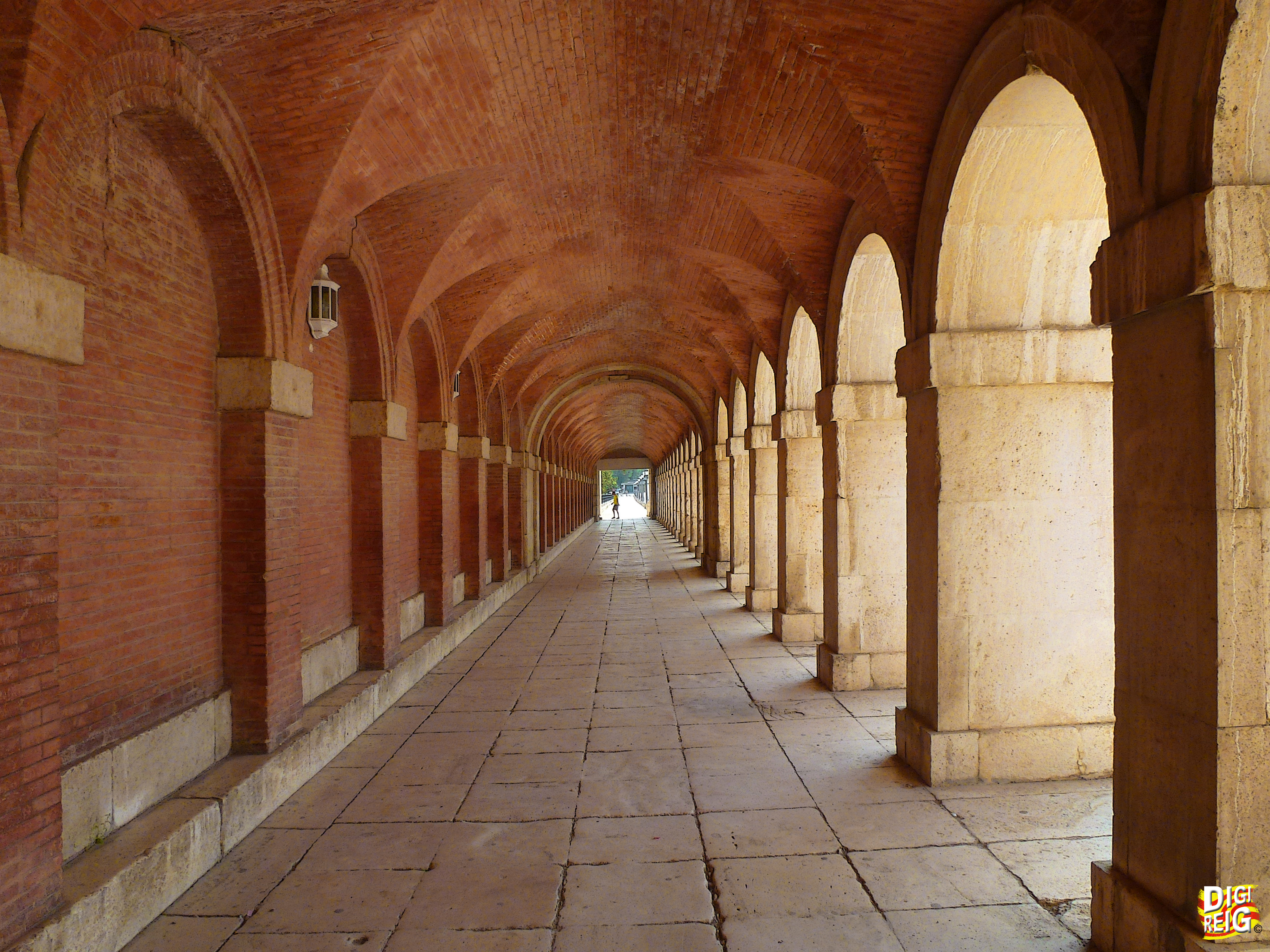 Foto: Paseo de arcadas en el Palacio Real - Aranjuez (Madrid), España