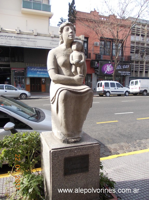 Foto: Monumento a la Madre - Boedo (Buenos Aires), Argentina