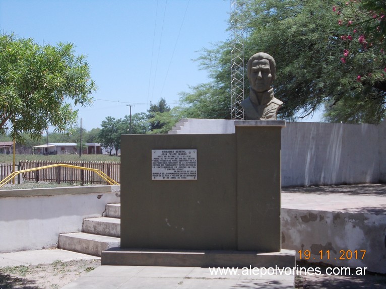 Foto: Busto Brigadier Ibarra - Matará (Santiago del Estero), Argentina