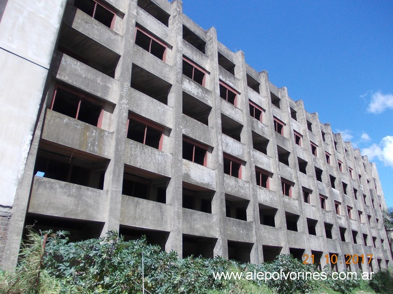 Foto: Edificio Abandonado - Sarandi (Buenos Aires), Argentina