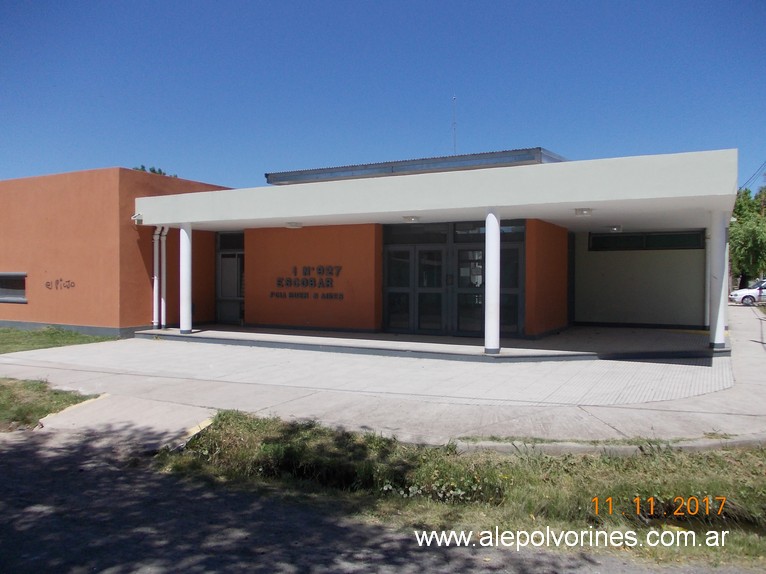 Foto: Escuela - Maquinista Savio (Buenos Aires), Argentina
