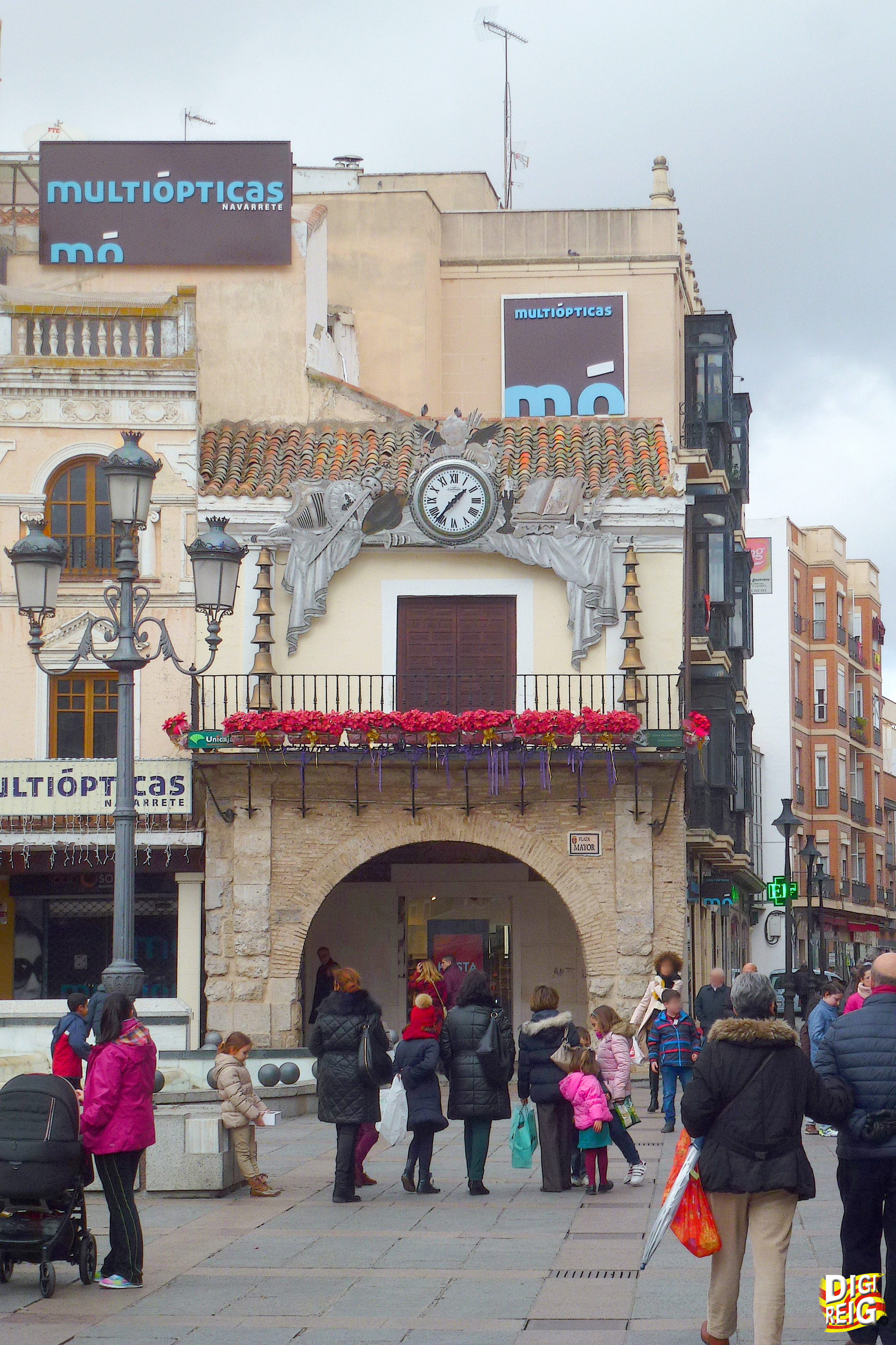 Foto: Casa del Arco con el Reloj Carillón, en la Plaza Mayor. - Ciudad Real (Castilla La Mancha), España