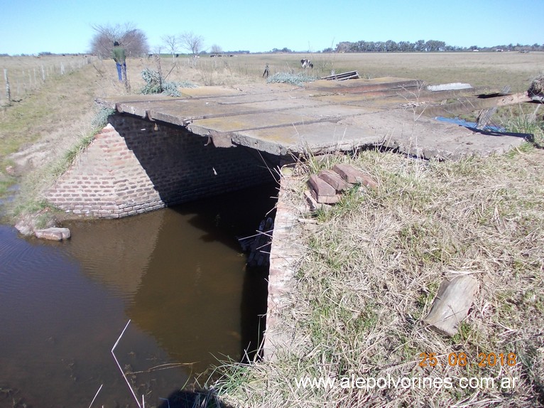 Foto: Puente abandonado en Tomas Jofre - Tomas Jofre (Buenos Aires), Argentina