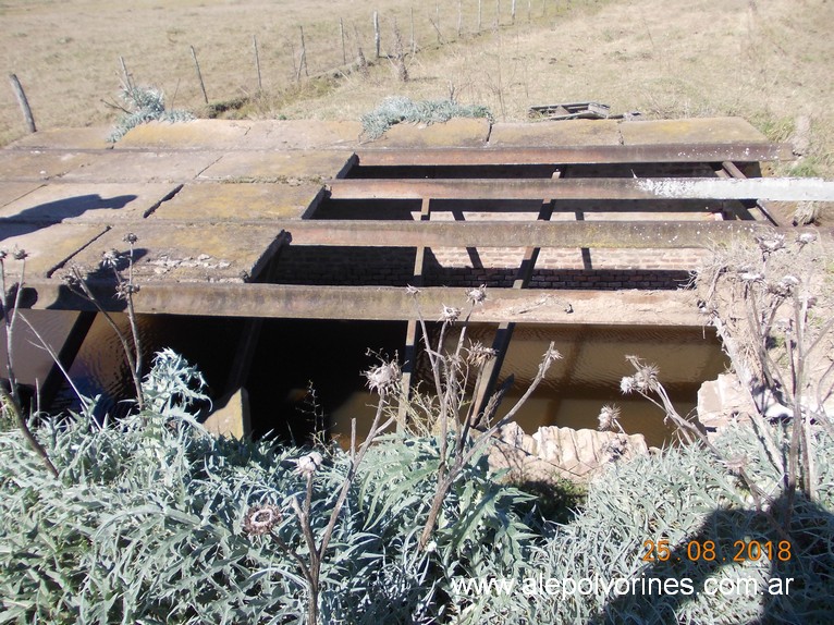 Foto: Puente abandonado en Tomas Jofre - Tomas Jofre (Buenos Aires), Argentina