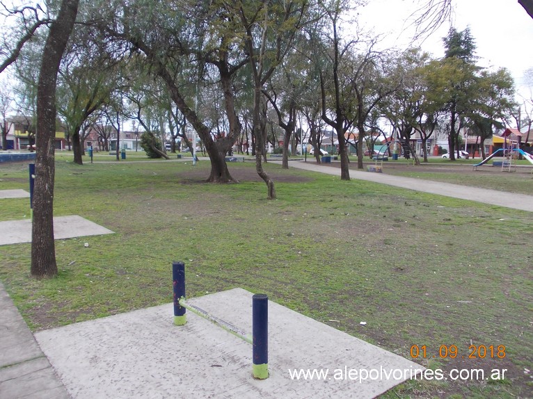 Foto: Plaza - Los Polvorines (Buenos Aires), Argentina