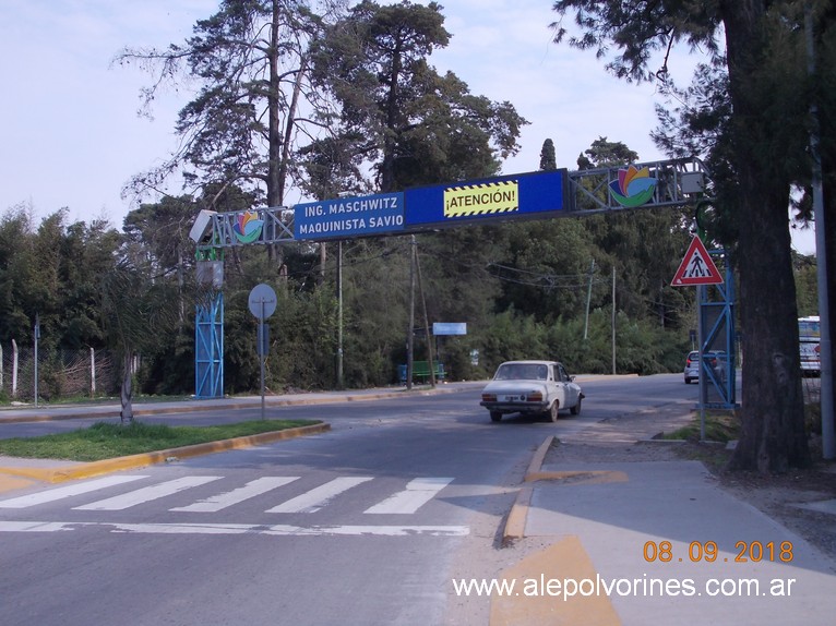 Foto: Acceso a Maquinista Savio - Maquinista Savio (Buenos Aires), Argentina