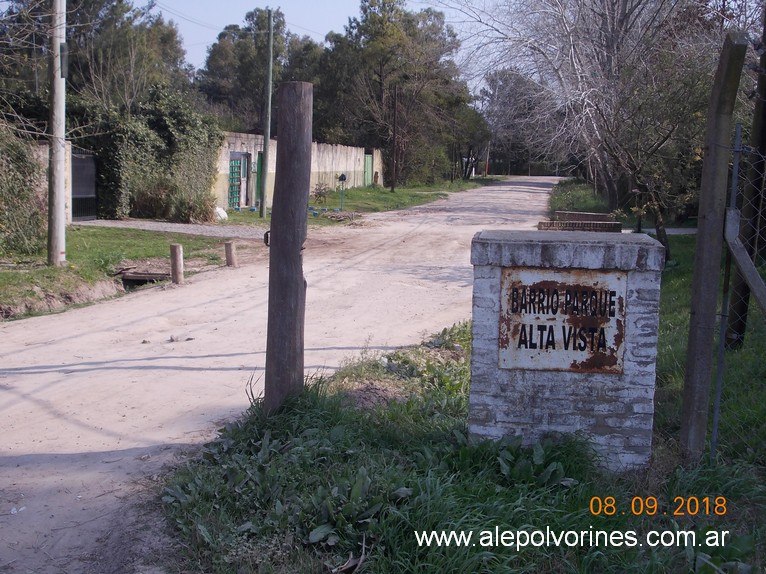 Foto: Barrio Parque Alta Vista - Maquinista Savio (Buenos Aires), Argentina