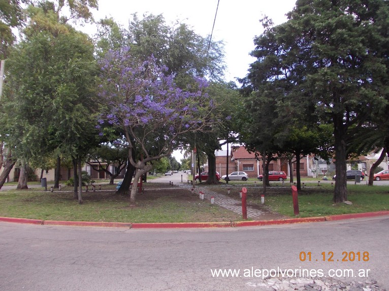 Foto: Moron Plaza - Moron (Buenos Aires), Argentina