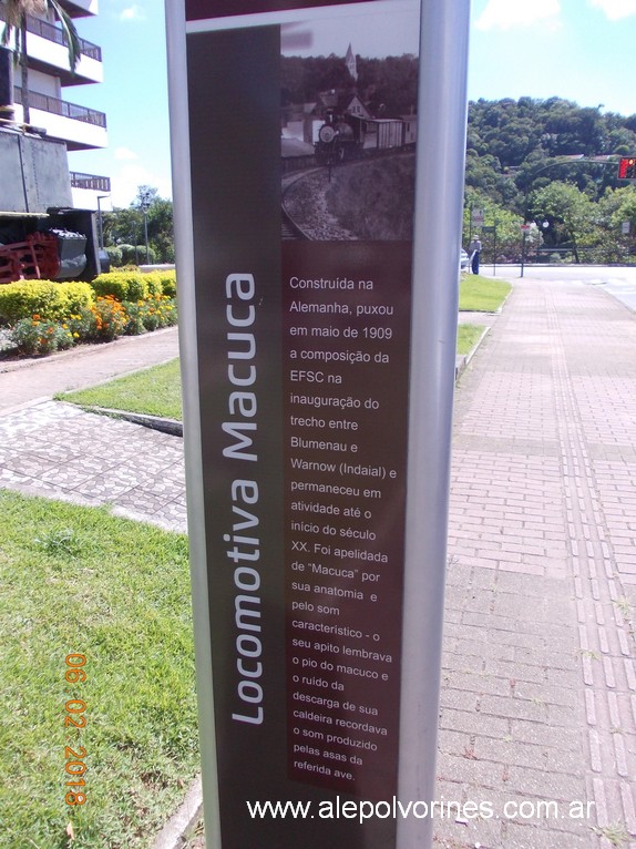 Foto: Locomotiva Macuca - Blumenau (Santa Catarina), Brasil