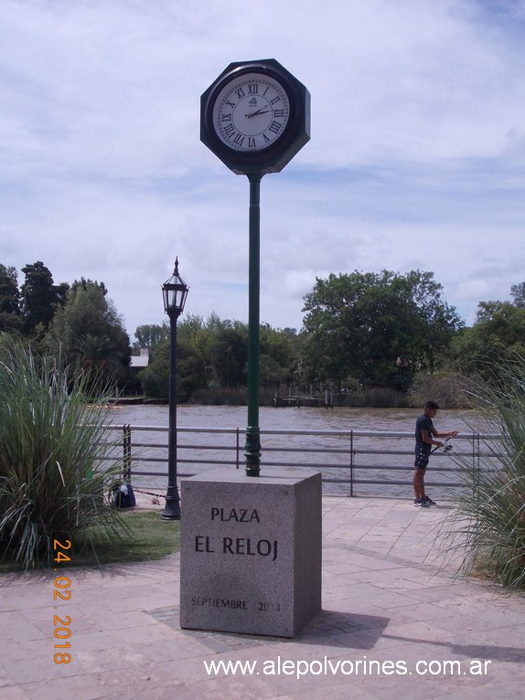 Foto: Plaza El Reloj - Tigre (Buenos Aires), Argentina