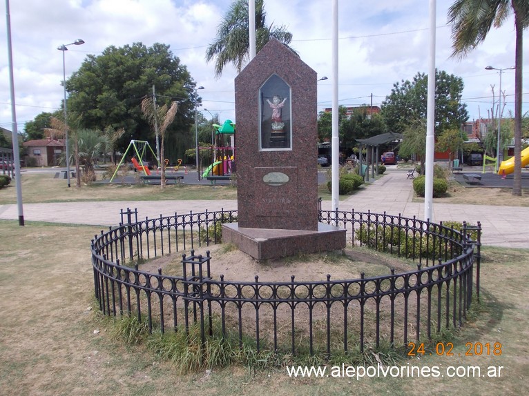 Foto: Plaza Niño Dios - Tigre (Buenos Aires), Argentina