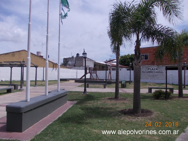 Foto: Plaza Facundo Cabral - Tigre (Buenos Aires), Argentina