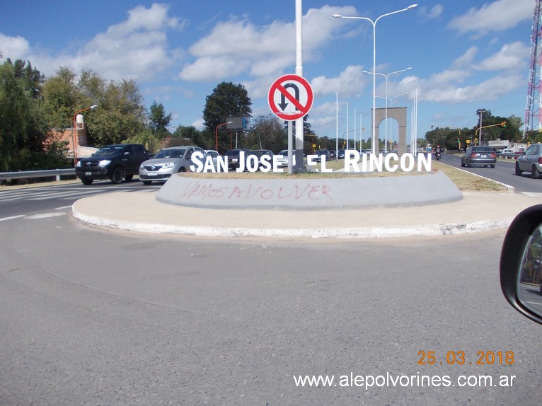 Foto: Acceso San Jose del Rincon - Santa Fe, Argentina