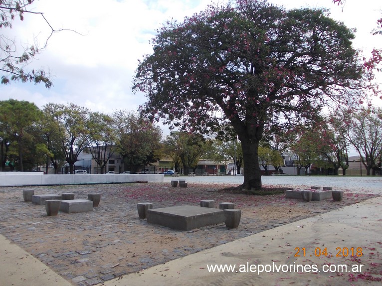 Foto: Plaza Ader - Villa Ballester (Buenos Aires), Argentina