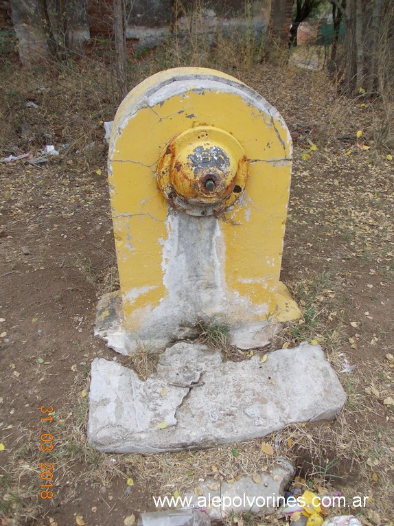 Foto: Fraga surtidor de agua - Fraga (San Luis), Argentina