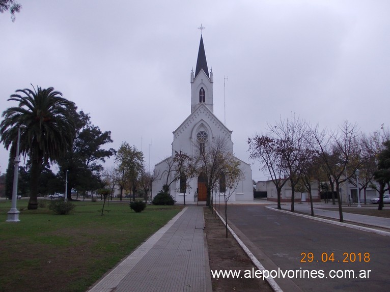 Foto: Iglesia NS de los Desamparados - Carhue (Buenos Aires), Argentina