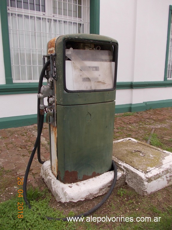 Foto: Viejo surtidor - Pasman (Buenos Aires), Argentina