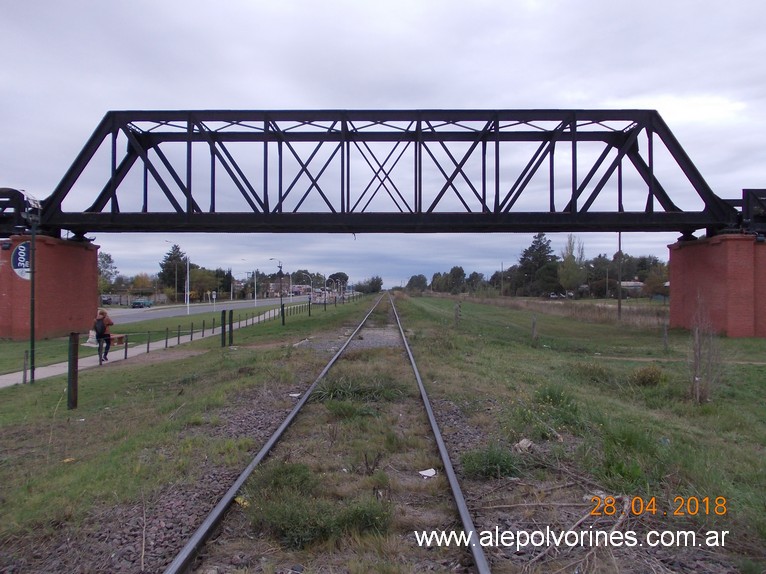 Foto: Puente Ferroviario FCRPB sobre FCS - Coronel Suarez (Buenos Aires), Argentina