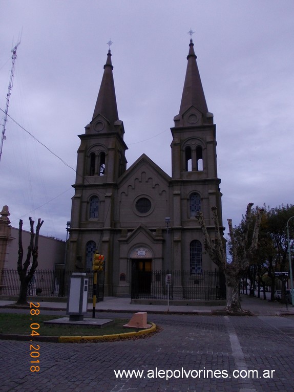 Foto: Iglesia Coronel Suarez - Coronel Suarez (Buenos Aires), Argentina