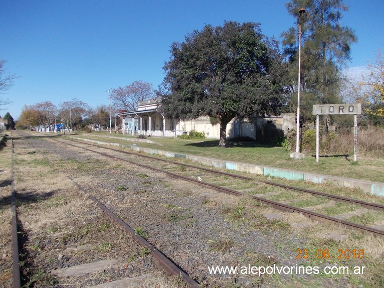 Foto: Estacion Toro - Tortuguitas (Buenos Aires), Argentina