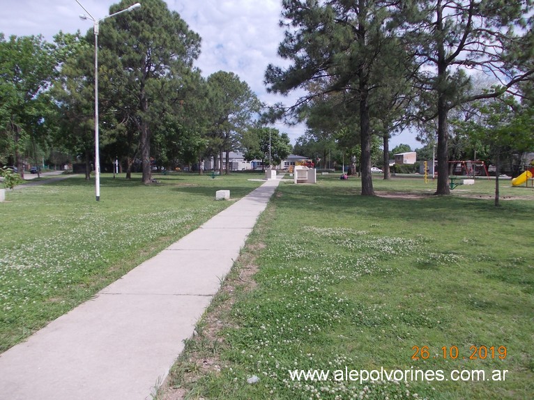Foto: Maquinista Savio - Plaza Solares del Norte - Escobar (Buenos Aires), Argentina