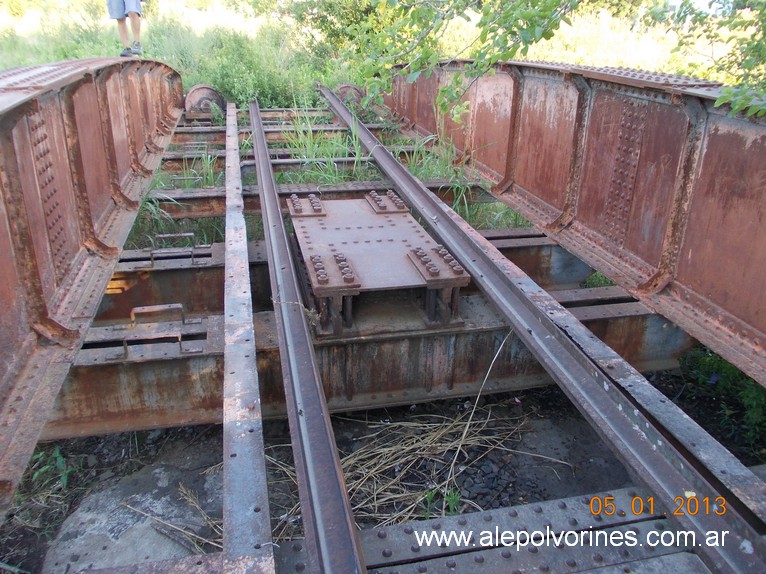 Foto: Estacion Suipacha Mesa Giratoria - Suipacha (Buenos Aires), Argentina