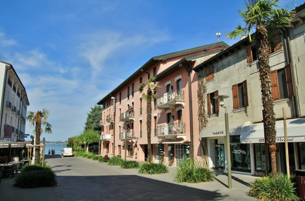 Foto: Centro histórico - Sirmione (Lombardy), Italia