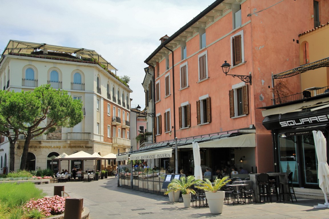 Foto: Centro histórico - Desenzano di Garda (Lombardy), Italia