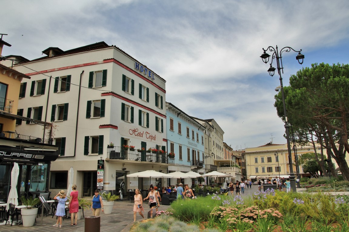 Foto: Centro histórico - Desenzano di Garda (Lombardy), Italia