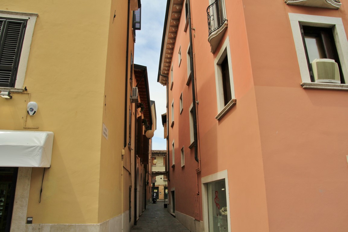 Foto: Centro histórico - Desenzano di Garda (Lombardy), Italia