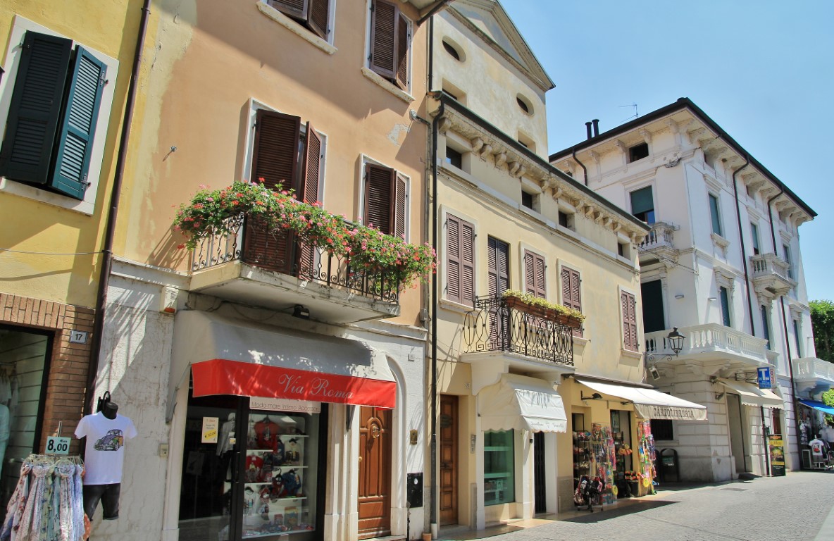 Foto: Centro histórico - Peschiera del Garda (Veneto), Italia