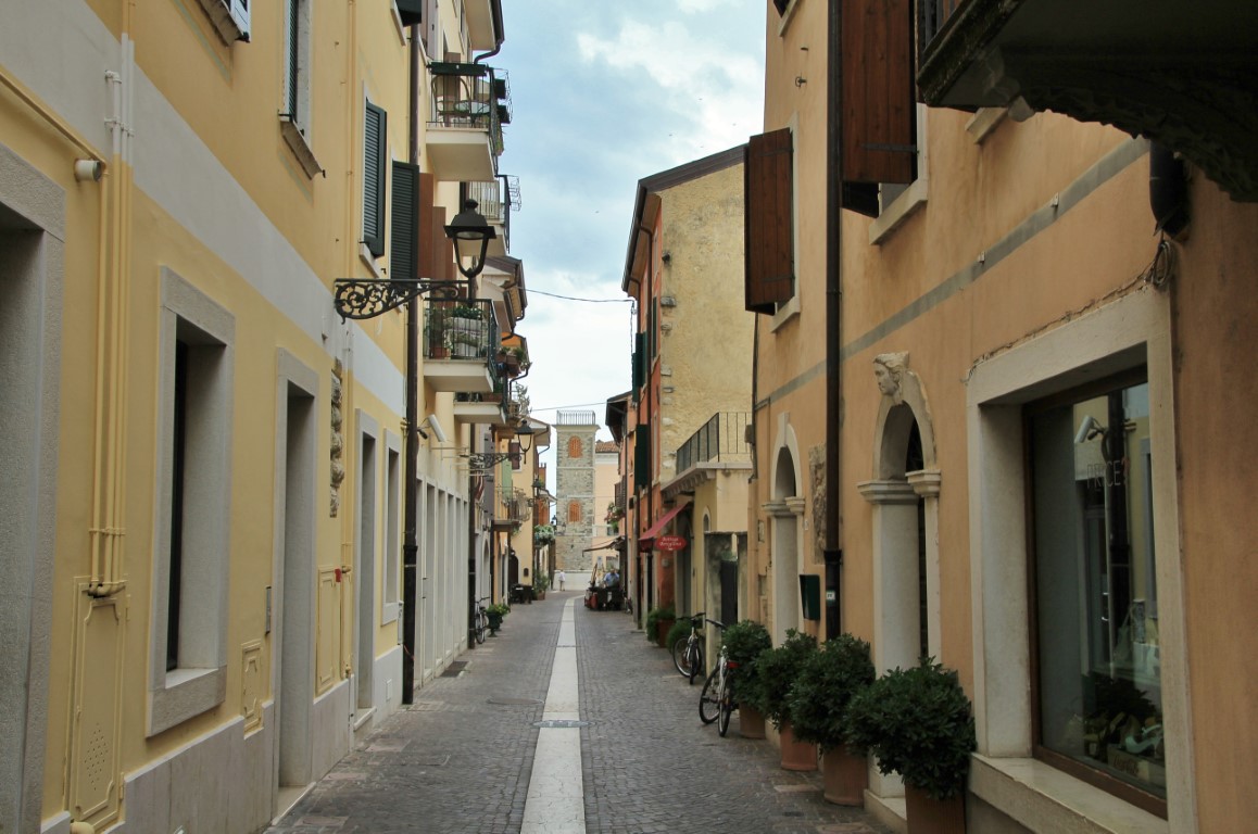 Foto: Centro histórico - Bardolino (Veneto), Italia