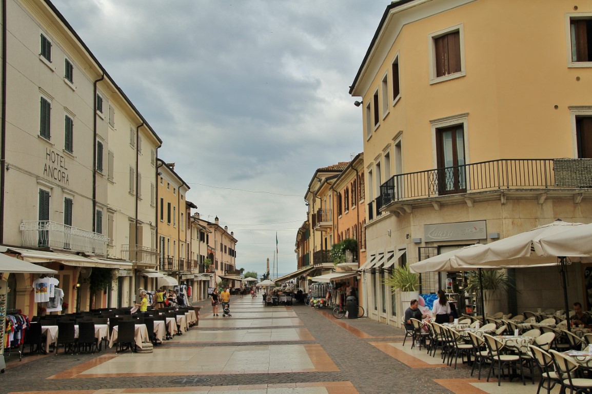 Foto: Centro histórico - Bardolino (Veneto), Italia